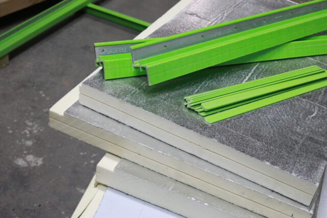 Polyiso rigid board insulation material
