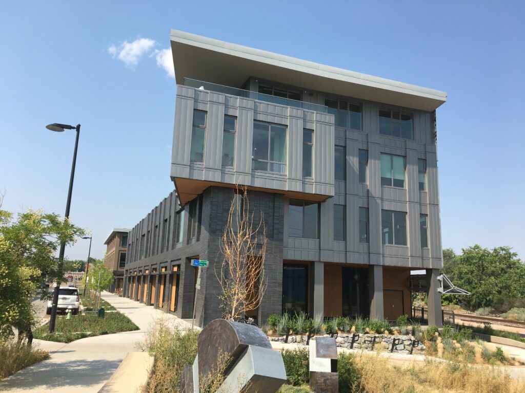 Boulder Commons building features a SMARTci building enclosure system.