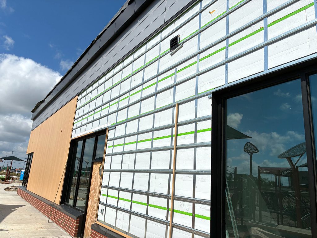 Columbia Southwest Elementary School | SMARTci building enclosure system